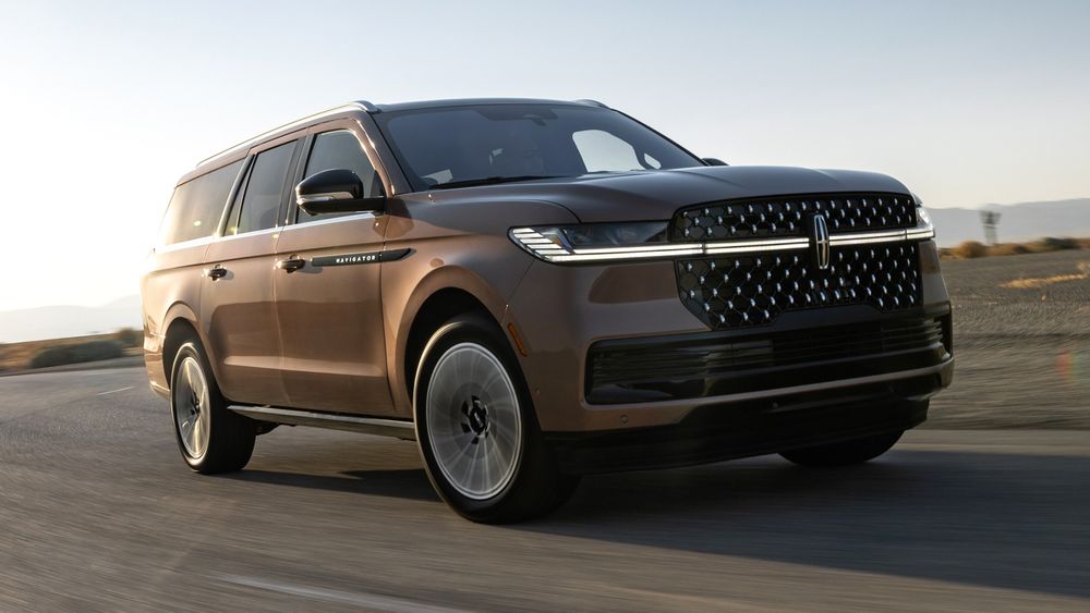 The updated Navigator’s elegance must compete with Cadillac’s impressive Escalade.