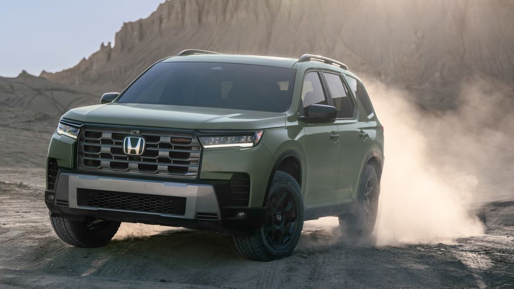 Honda’s three-row family SUV finally gets the updates we’ve been asking for, but it’s still stuck in gas-only mode.