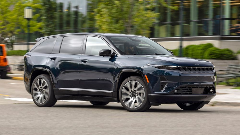 It’s a luxury electric SUV that kinda wants to be a Dodge.